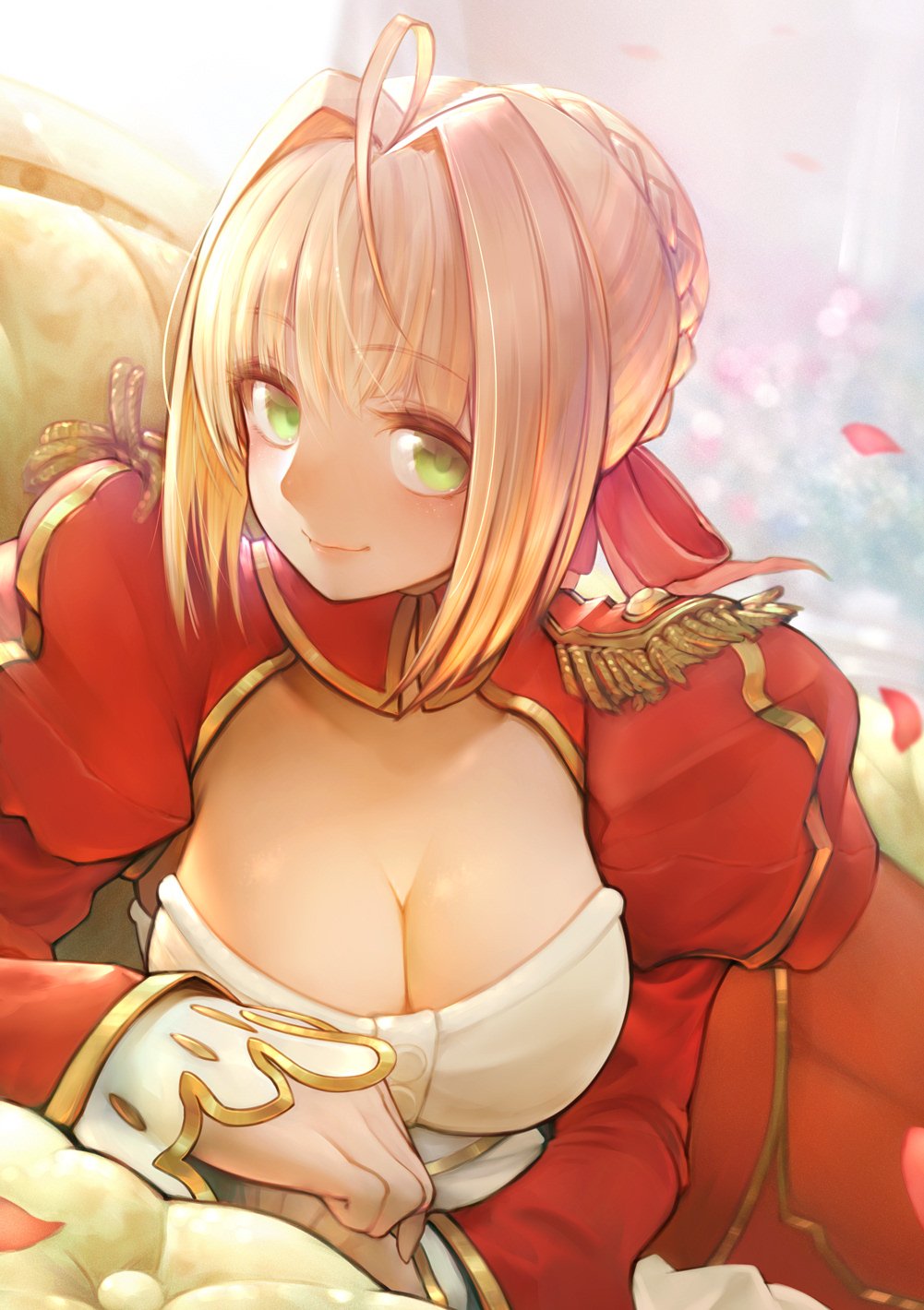 1girl ahoge blonde_hair braid breasts chair cleavage closed_mouth fate/extra fate_(series) green_eyes hair_bun hair_intakes highres large_breasts looking_at_viewer nero_claudius_(fate) nero_claudius_(fate)_(all) petals rose_petals short_hair smile solo teko upper_body