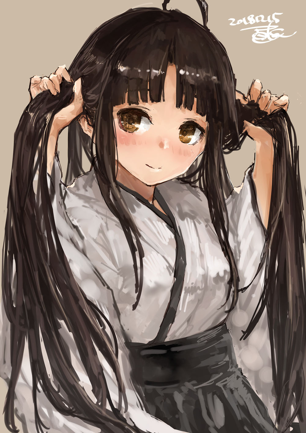 1girl ahoge black_hair black_hakama brown_background brown_eyes closed_mouth eyebrows_visible_through_hair hachimaki hakama hakama_skirt headband highres japanese_clothes kantai_collection kimono long_hair looking_at_viewer shouhou_(kantai_collection) smile solo toka_(marchlizard) white_kimono