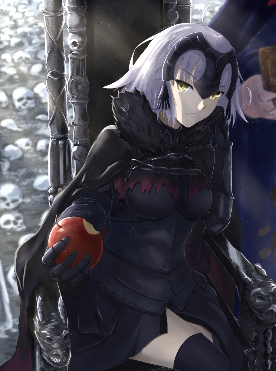 1girl apple armor armored_dress black_cape black_dress black_legwear breasts breasts_apart cape chains dress fate/grand_order fate_(series) food fruit fur-trimmed_cape fur_trim head_rest headpiece highres holding holding_food holding_fruit jeanne_d'arc_(alter)_(fate) jeanne_d'arc_(fate)_(all) looking_at_viewer medium_breasts parted_lips short_hair silver_hair sitting skull thigh-highs v-shaped_eyebrows yellow_eyes yuragi_zora