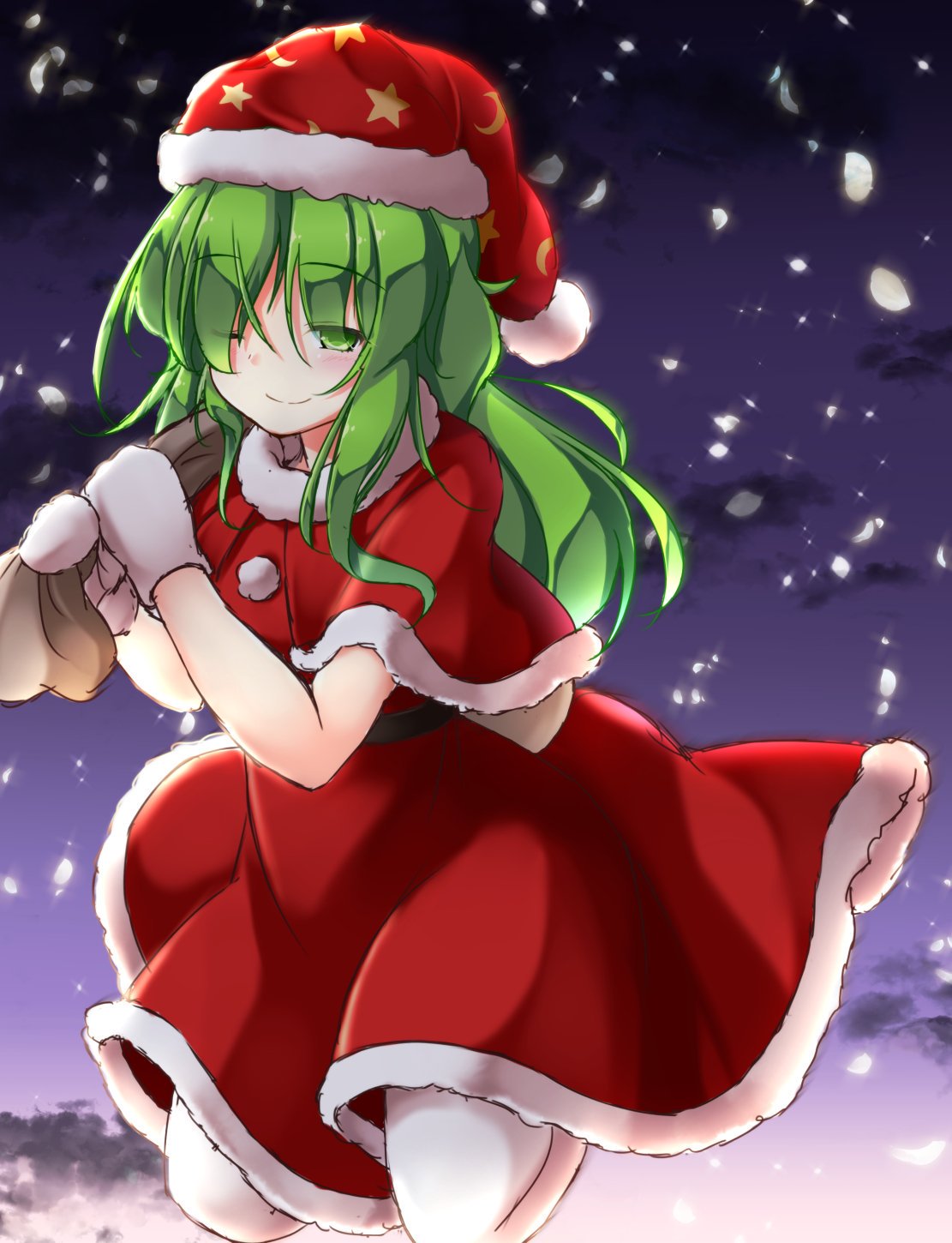 1girl ;) aka_tawashi alternate_costume bangs belt black_belt blush capelet clouds commentary_request crescent_print dress eyebrows_visible_through_hair gloves gradient_sky green_eyes green_hair hair_between_eyes hat highres holding holding_sack jumping kazami_yuuka kazami_yuuka_(pc-98) long_hair looking_at_viewer mittens night night_sky one_eye_closed outdoors petals pom_pom_(clothes) red_capelet red_dress red_hat sack santa_costume santa_hat sky smile solo star star_print touhou touhou_(pc-98) white_gloves white_legwear