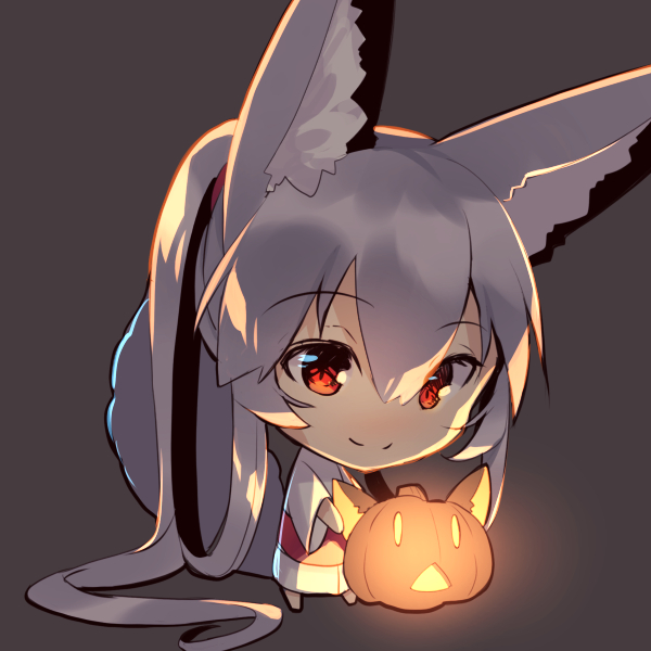 1girl absurdly_long_hair animal_ear_fluff animal_ears bangs barefoot blush chibi closed_mouth eyebrows_visible_through_hair fox_ears fox_girl fox_tail full_body glowing grey_background hair_between_eyes jack-o'-lantern japanese_clothes kimono long_hair original ponytail red_eyes sidelocks silver_hair simple_background smile solo standing tail tail_raised very_long_hair white_kimono yuuji_(yukimimi)