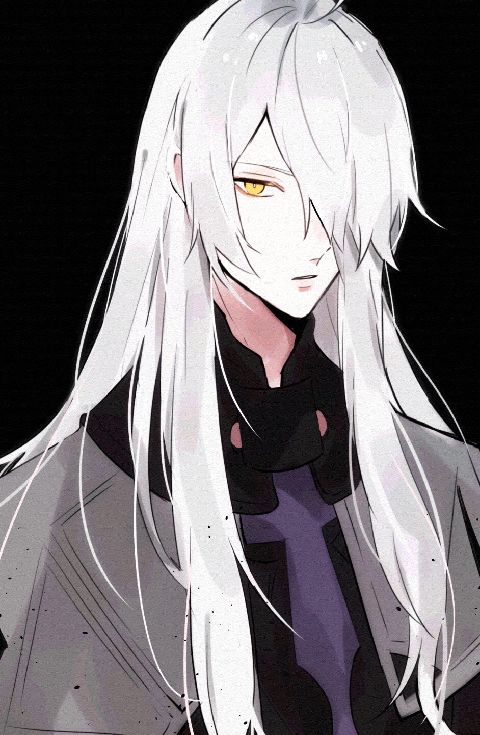 1boy black_background capelet cross fate/grand_order fate_(series) galahad_(fate) galahad_alter hair_over_one_eye highres long_hair looking_at_viewer male_focus simple_background upper_body white_hair yellow_eyes