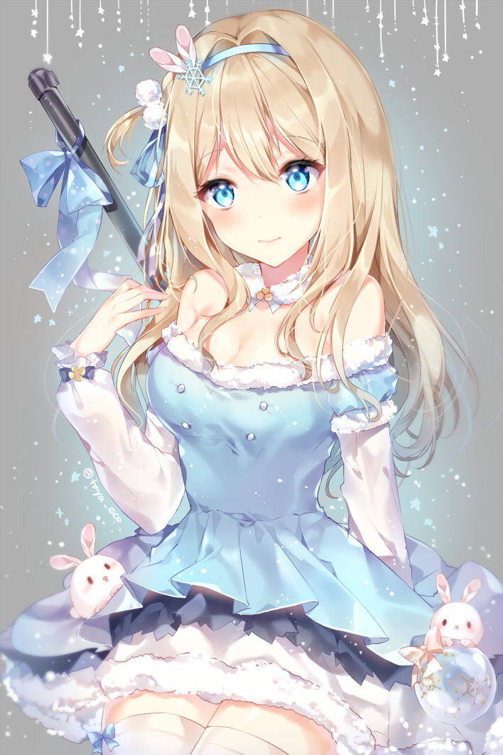 1girl animal animal_ears bangs blonde_hair blue_dress blue_eyes blue_ribbon blush commentary_request detached_collar dress frilled_sleeves frills fur-trimmed_dress fur_collar girls_frontline grey_background gun hair_bobbles hair_intakes hair_ornament hair_ribbon hairband long_hair long_sleeves looking_at_viewer one_side_up pom_pom_(clothes) rabbit rabbit_ears ribbon sitting smile snowflake_hair_ornament snowing solo sparkle submachine_gun suomi_kp/-31 suomi_kp31_(girls_frontline) taya_5323203 thigh-highs twitter_username weapon