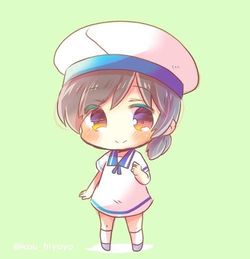 1girl bangs beret blue_sailor_collar blush brown_eyes brown_hair chibi closed_mouth commentary_request dress eyebrows_visible_through_hair full_body green_background grey_footwear hand_up hat hiburi_(kantai_collection) kantai_collection kneehighs kouu_hiyoyo sailor_collar sailor_dress short_sleeves smile solo standing twitter_username white_dress white_hat white_legwear