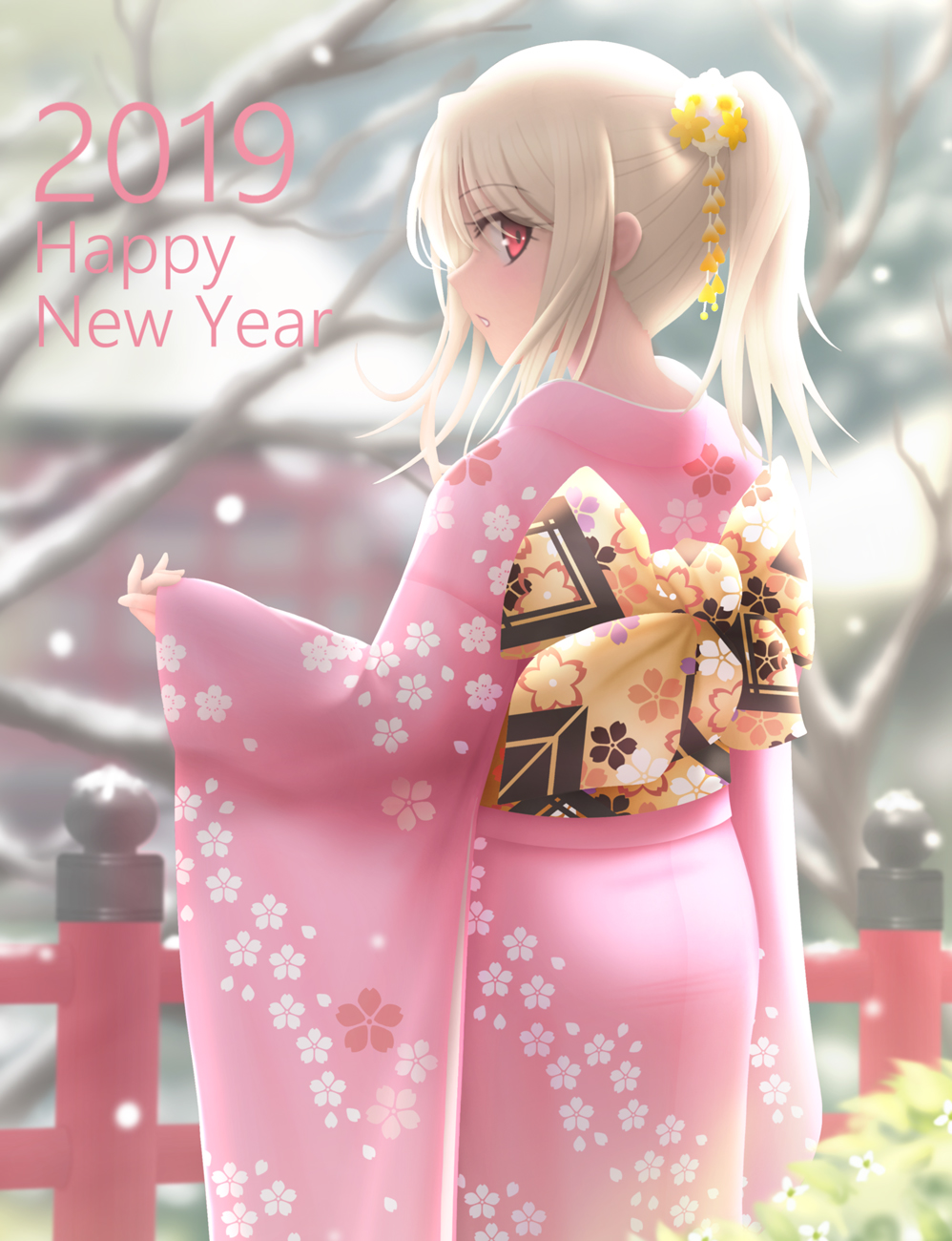1girl 2019 blonde_hair commentary_request eyebrows_visible_through_hair eyes_visible_through_hair fate_(series) floral_print from_behind happy_new_year highres illyasviel_von_einzbern japanese_clothes kimono long_hair looking_at_viewer looking_back new_year parted_lips pink_kimono ponytail print_kimono red_eyes siraha snow solo wide_sleeves