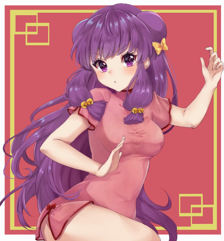 1girl bangs bell bow china_dress chinese_clothes closed_mouth commentary double_bun dress eyebrows_visible_through_hair fighting_stance frown hair_bell hair_bow hair_ornament light_blush long_hair looking_at_viewer microdress nazuna_shizuku outside_border pink_dress purple_hair ranma_1/2 shampoo_(ranma_1/2) short_sleeves side_slit sidelocks solo standing thighs v-shaped_eyebrows violet_eyes yellow_bow