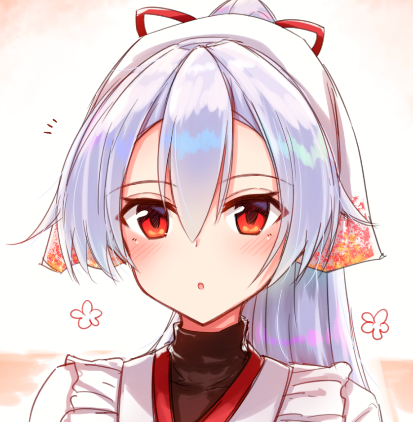 1girl ? black_undershirt blush commentary_request fate/grand_order fate_(series) hair_between_eyes head_scarf kappougi long_hair o_h_miona ponytail red_eyes silver_hair solo surprised tenugui tomoe_gozen_(fate/grand_order) turtleneck