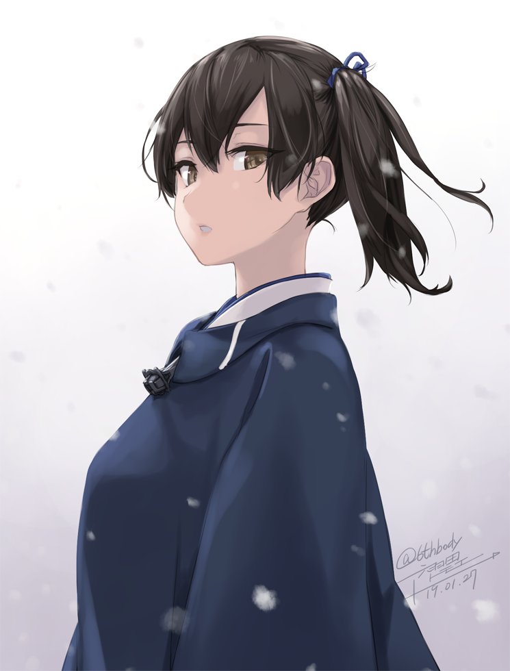 1girl bangs blue_coat blue_ribbon brown_eyes brown_hair closed_mouth dated expressionless hair_ribbon kaga_(kantai_collection) kantai_collection long_hair looking_at_viewer ribbon rokuwata_tomoe side_ponytail sidelocks signature simple_background snow snowing twitter_username
