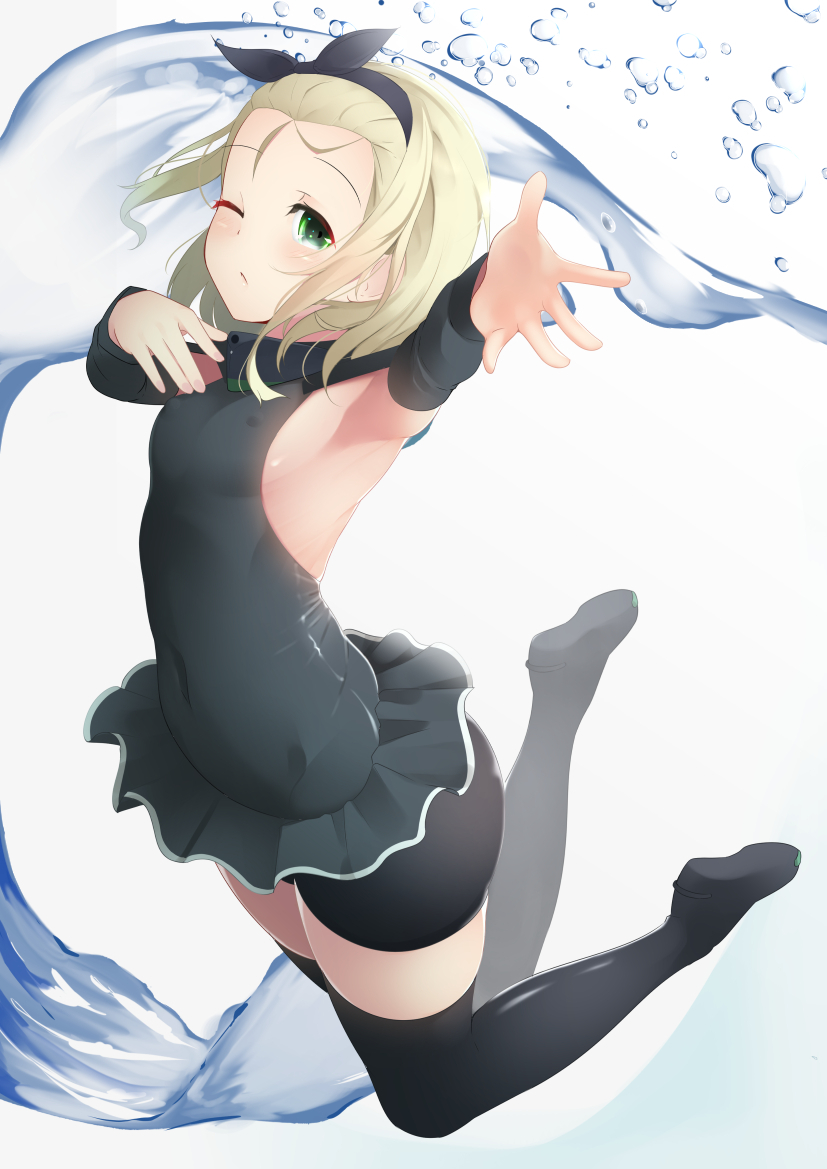 1girl arm_warmers armpits bangs bike_shorts black_hairband black_legwear black_skirt blonde_hair blush breasts closed_mouth commentary covered_navel curvy dancing erect_nipples eyebrows_visible_through_hair full_body green_eyes hair_between_eyes hairband kantai_collection leg_up looking_at_viewer luigi_torelli_(kantai_collection) microskirt ne_an_ito one_eye_closed pleated_skirt short_hair skin_tight skindentation skirt solo thigh-highs thighs uit-25_(kantai_collection) water