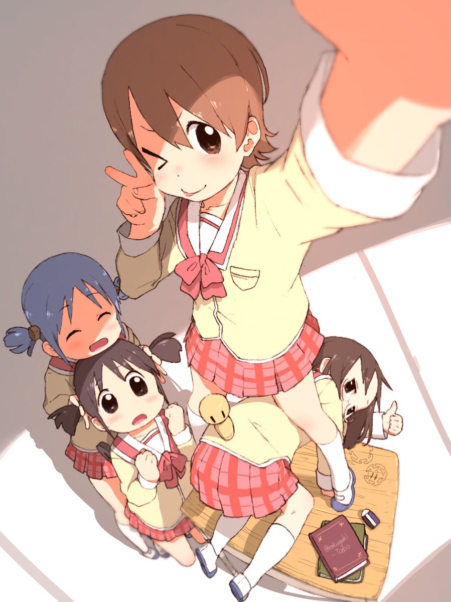 &gt;_o 4girls aioi_yuuko black_hair blue_hair closed_eyes eyebrows_visible_through_hair glasses hair_between_eyes highres indoors long_hair long_sleeves minakami_mai multiple_girls naganohara_mio nichijou one_eye_closed open_mouth pleated_skirt red_skirt school_uniform serafuku shinonome_nano short_hair short_twintails skirt standing thumbs_up tokisadame_school_uniform tongue turbo_engine_(rakugaki_tabo) twintails v winding_key