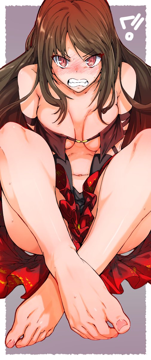 1girl angry barefoot between_legs blush breasts brown_hair cleavage clenched_teeth commentary_request consort_yu_(fate) fate/grand_order fate_(series) hand_between_legs highres legs_crossed long_hair looking_at_viewer navel red_eyes sidelocks solo teeth torichamaru translated
