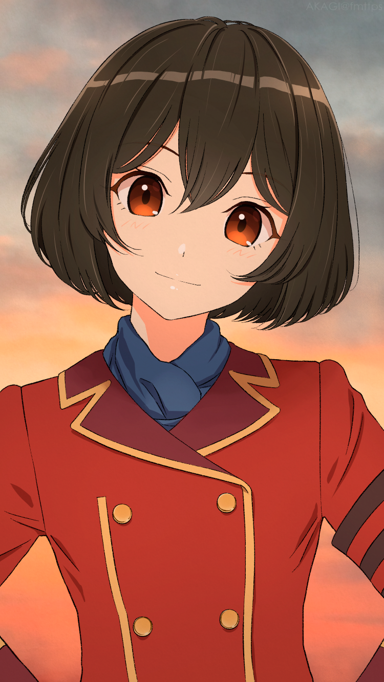 1girl akagi_(fmttps) bangs black_hair coat evening hair_between_eyes head_tilt highres kirie_(kouya_no_kotobuki_hikoutai) kouya_no_kotobuki_hikoutai long_sleeves looking_at_viewer outdoors red_coat short_hair sky smile solo upper_body