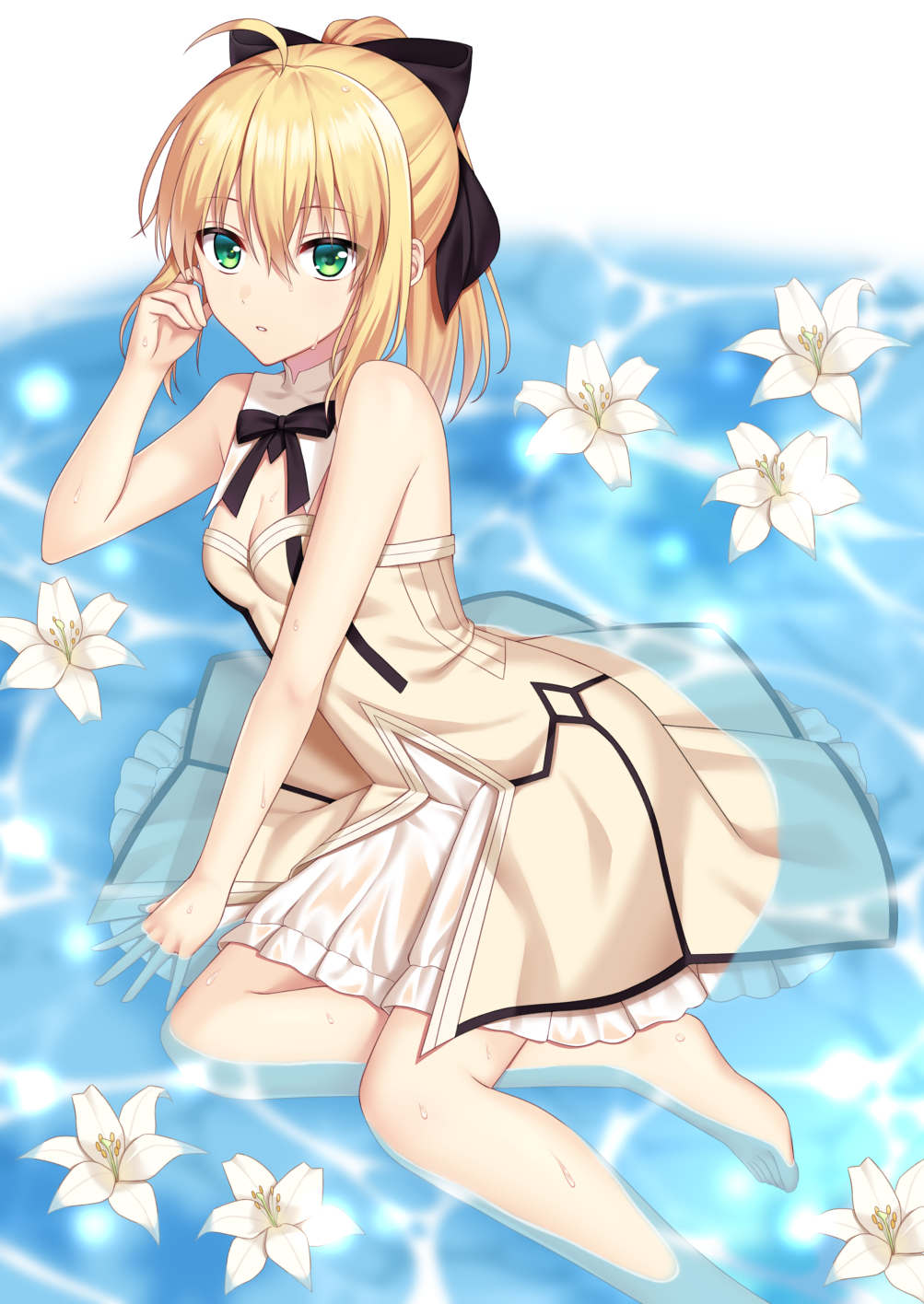1girl artoria_pendragon_(all) barefoot black_bow black_ribbon blonde_hair bow breasts cleavage dress fate/unlimited_codes fate_(series) flower green_eyes hair_between_eyes hair_bow highres long_hair looking_at_viewer neck_ribbon parted_lips ponytail ribbon saber_lily shino_skk shiny shiny_hair sitting sleeveless sleeveless_dress small_breasts solo strapless strapless_dress white_dress white_flower