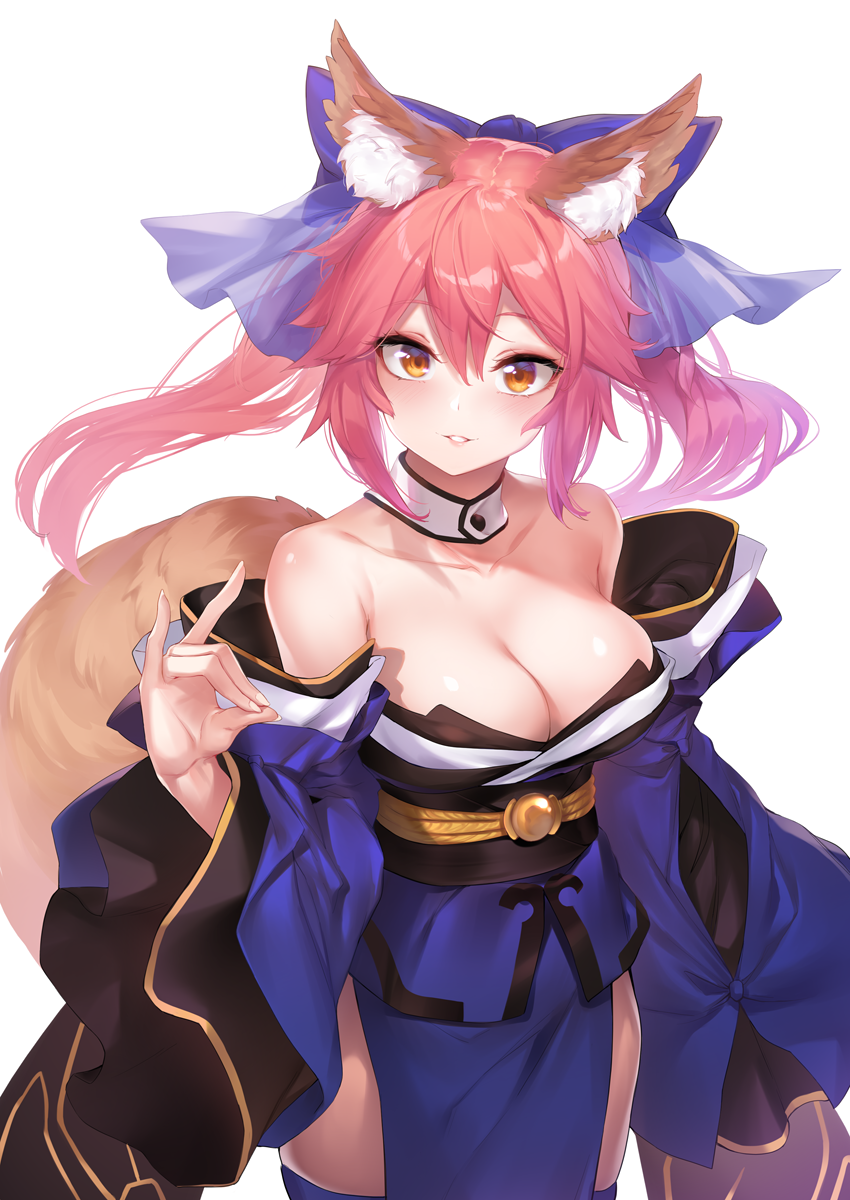 1girl animal_ear_fluff animal_ears bangs bare_shoulders blue_bow blue_kimono blue_legwear blush bow breasts cleavage collarbone detached_collar fate/extra fate_(series) fox_ears fox_girl fox_shadow_puppet fox_tail hair_between_eyes hair_bow highres japanese_clothes kimono large_breasts long_hair long_sleeves looking_at_viewer obi parted_lips pink_hair sash short_kimono sidelocks simple_background smile solo tail tamamo_(fate)_(all) tamamo_no_mae_(fate) thigh-highs thighs twintails white_background wide_sleeves yaguo yellow_eyes