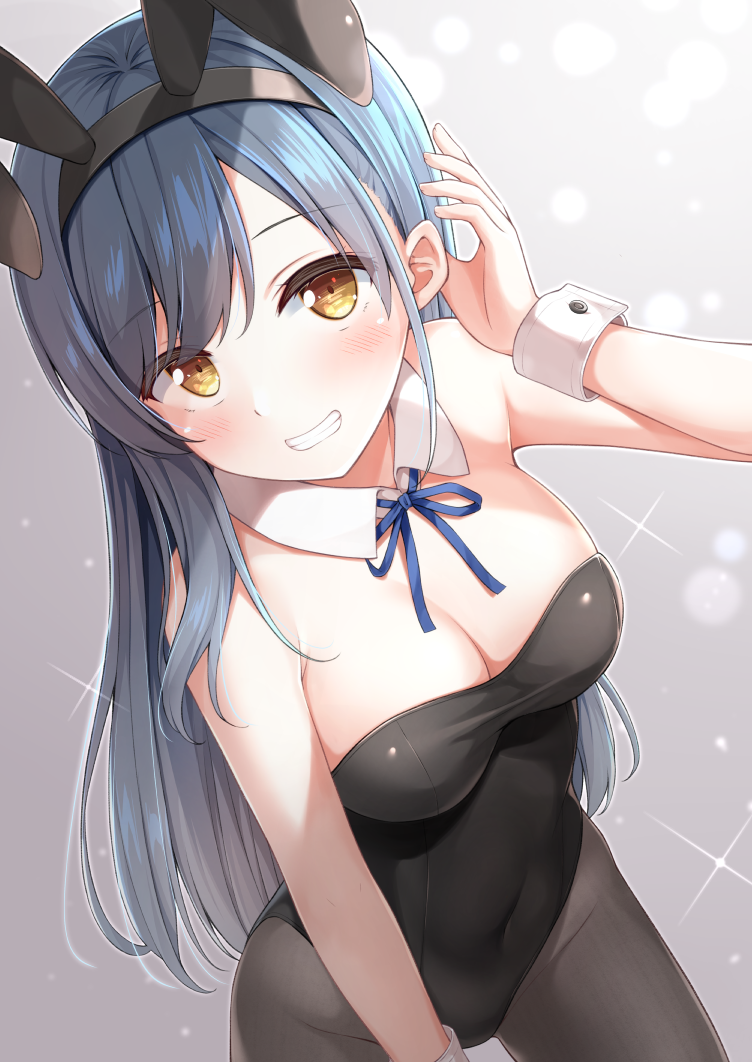1girl animal_ears bangs bare_arms bare_shoulders black_leotard blue_hair blue_neckwear blush breasts brown_eyes bunny_girl bunnysuit cleavage commentary_request covered_navel cowboy_shot detached_collar fake_animal_ears gradient gradient_background grey_legwear grin groin hairband hand_up karutamo leotard long_hair looking_at_viewer medium_breasts neck_ribbon original pantyhose rabbit_ears ribbon sidelocks smile solo sparkle teeth very_long_hair wrist_cuffs