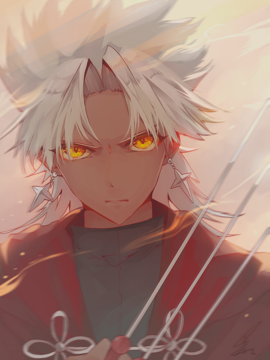 1boy amakusa_shirou_(fate) black_shirt blade cape commentary_request dark_skin dark_skinned_male earrings fate/apocrypha fate/grand_order fate_(series) highres holding holding_knife jewelry knife red_cape saihate_(d3) serious shirt white_hair yellow_eyes