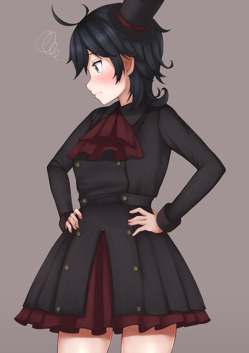 1girl ahoge alternate_costume ascot bangs black_dress black_hair commentary_request cowboy_shot dress green_eyes grey_background hands_on_hips hat highres kantai_collection matsukaze_(kantai_collection) mini_hat mini_top_hat profile red_neckwear short_hair simple_background solo squiggle standing swept_bangs tiemu_(man190) top_hat underskirt wavy_hair