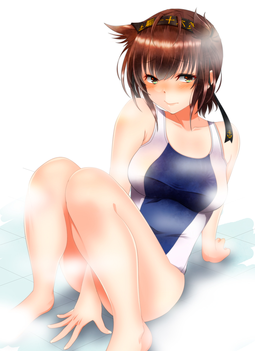 1girl alternate_costume blush breasts brown_eyes brown_hair closed_mouth competition_swimsuit eyebrows_visible_through_hair hachimaki hair_between_eyes hair_flaps hairband hatsuzuki_(kantai_collection) headband highres kantai_collection kiko_(okuwae) large_breasts looking_at_viewer one-piece_swimsuit short_hair sitting solo steam swimsuit thighs