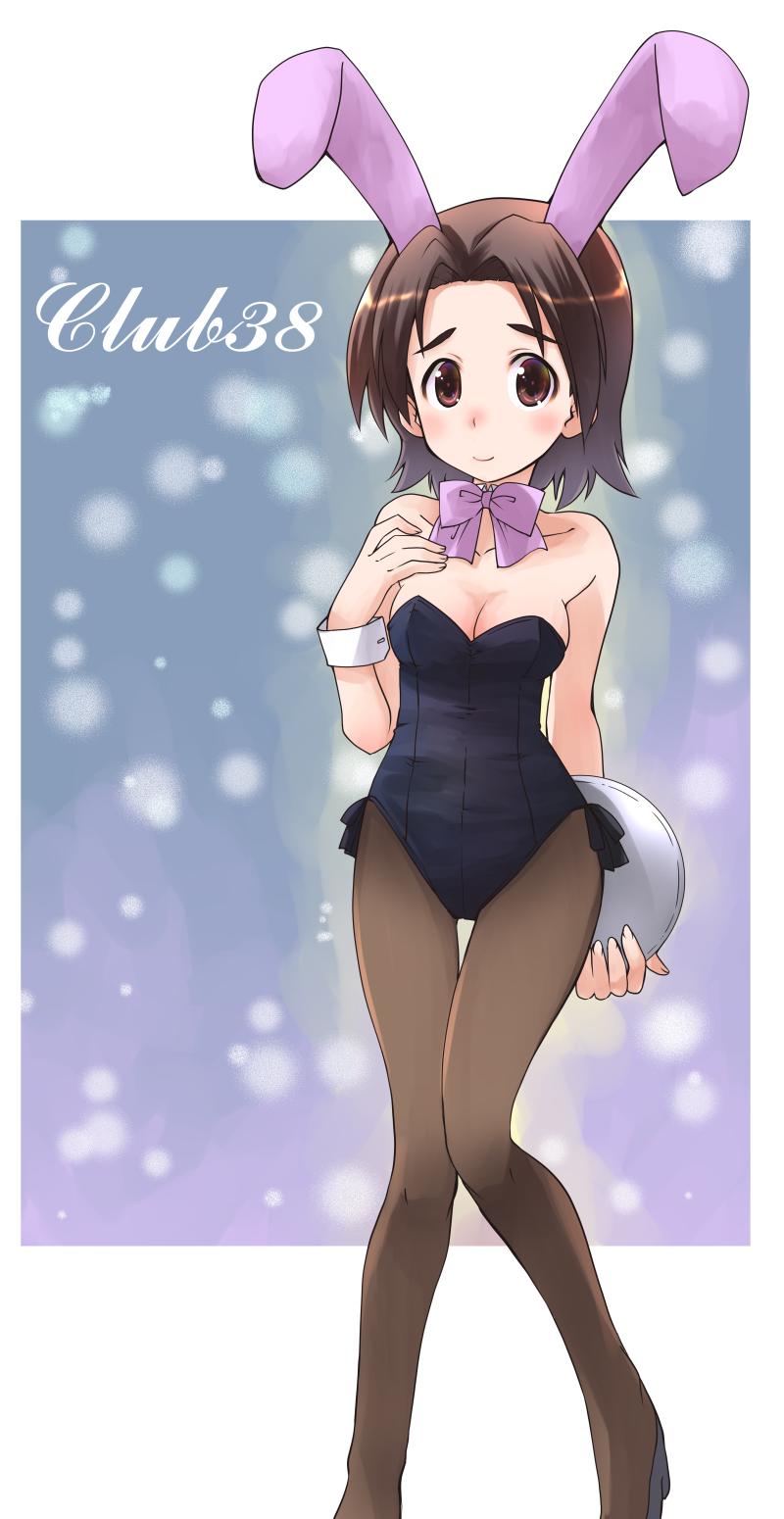 1girl animal_ears bangs bare_shoulders black_legwear black_leotard bow bowtie breasts brown_eyes brown_hair bunnysuit cleavage closed_mouth commentary_request detached_collar fake_animal_ears girls_und_panzer highres holding holding_tray legs leotard looking_at_viewer medium_breasts osamada_meika outside_border pantyhose parted_bangs purple_neckwear rabbit_ears sawa_azusa short_hair side-tie_leotard smile solo standing strapless strapless_leotard thigh_gap tray wrist_cuffs