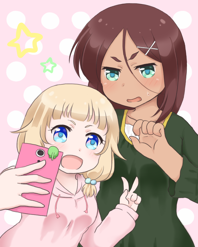 2girls ahagon_umiko blonde_hair blue_eyes brown_hair dark_skin green_eyes hair_bobbles hair_ornament long_hair multiple_girls new_game! open_mouth pink_background polka_dot polka_dot_background sacchan_happy sakura_nene sweater twintails x_hair_ornament