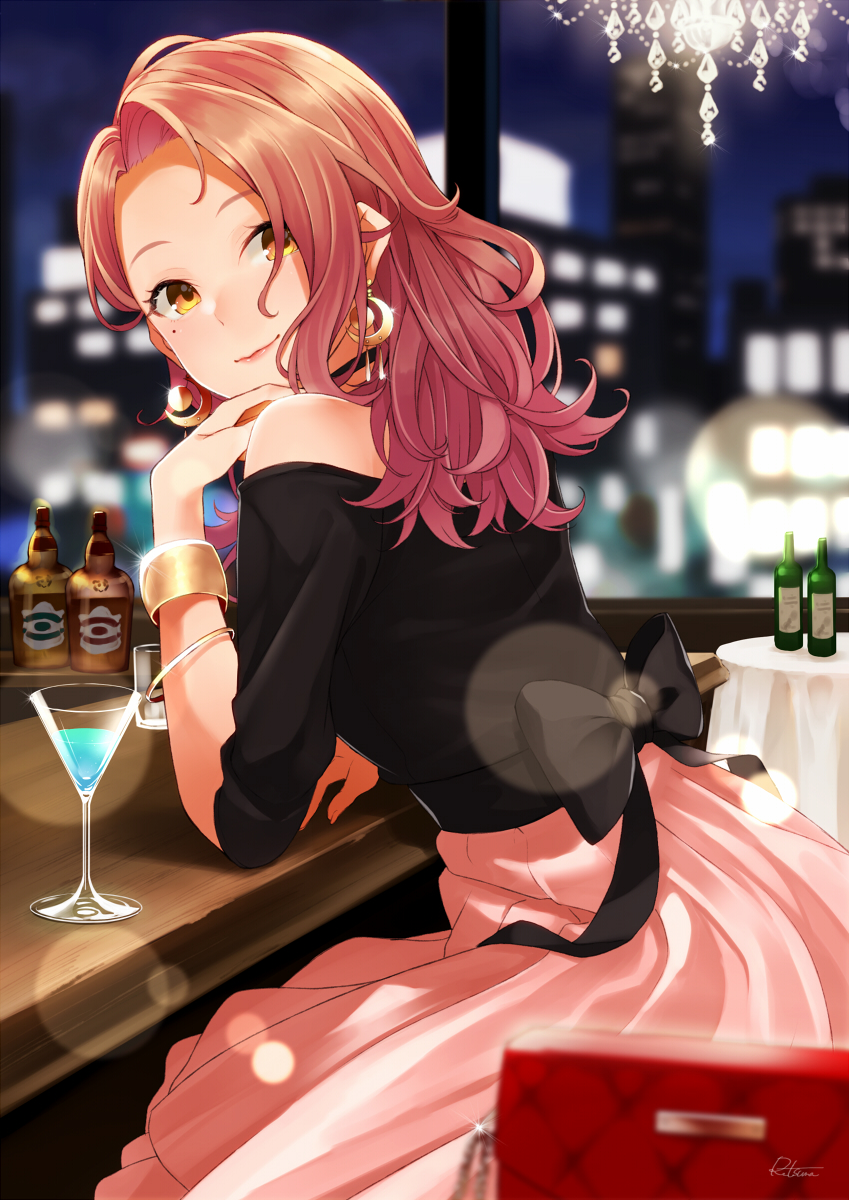 1girl alcohol bag bangle bangs black_blouse black_bow blouse blush bottle bow bracelet chandelier cityscape closed_mouth cocktail_glass cup drinking_glass earrings elbow_rest glint gold handbag highres indoors jewelry long_hair looking_at_viewer martini mole mole_under_eye night off-shoulder_blouse orange_hair original parted_bangs pink_skirt retsuna sidelocks signature sitting skirt smile solo wavy_hair window yellow_eyes