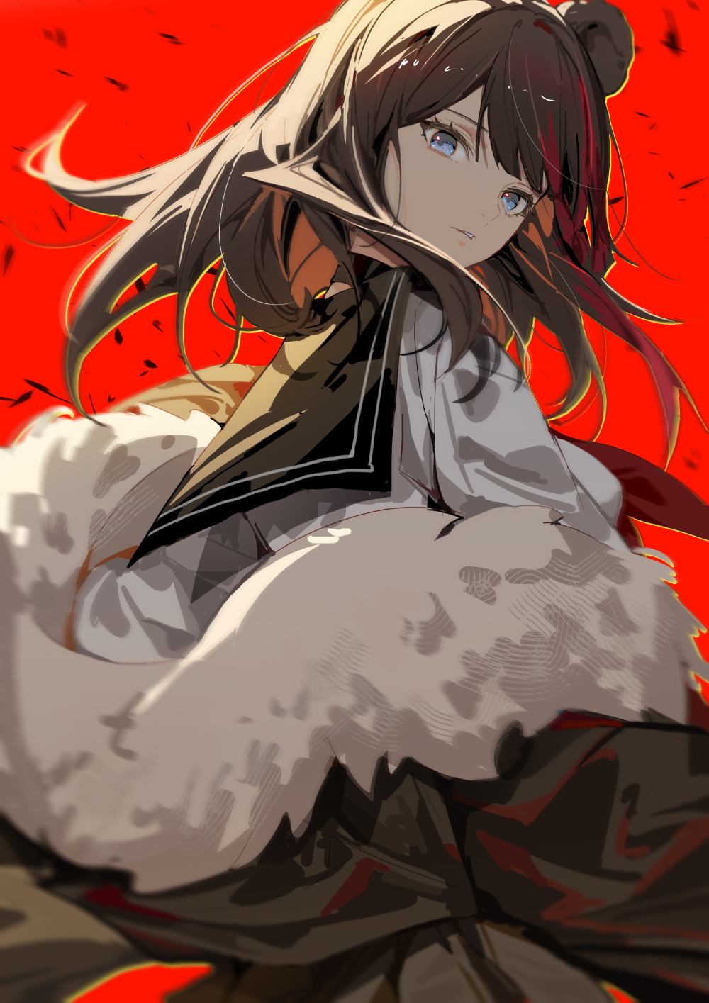 1girl animal_ears arknights bear_ears black_choker black_jacket black_sailor_collar blue_eyes brown_hair choker commentary eyelashes floating_hair fur-trimmed_jacket fur_trim highres indai_(3330425) jacket long_hair looking_at_viewer looking_back multicolored_hair off_shoulder open_clothes open_jacket parted_lips red_background redhead sailor_collar shirt simple_background solo streaked_hair upper_body white_shirt zima_(arknights)