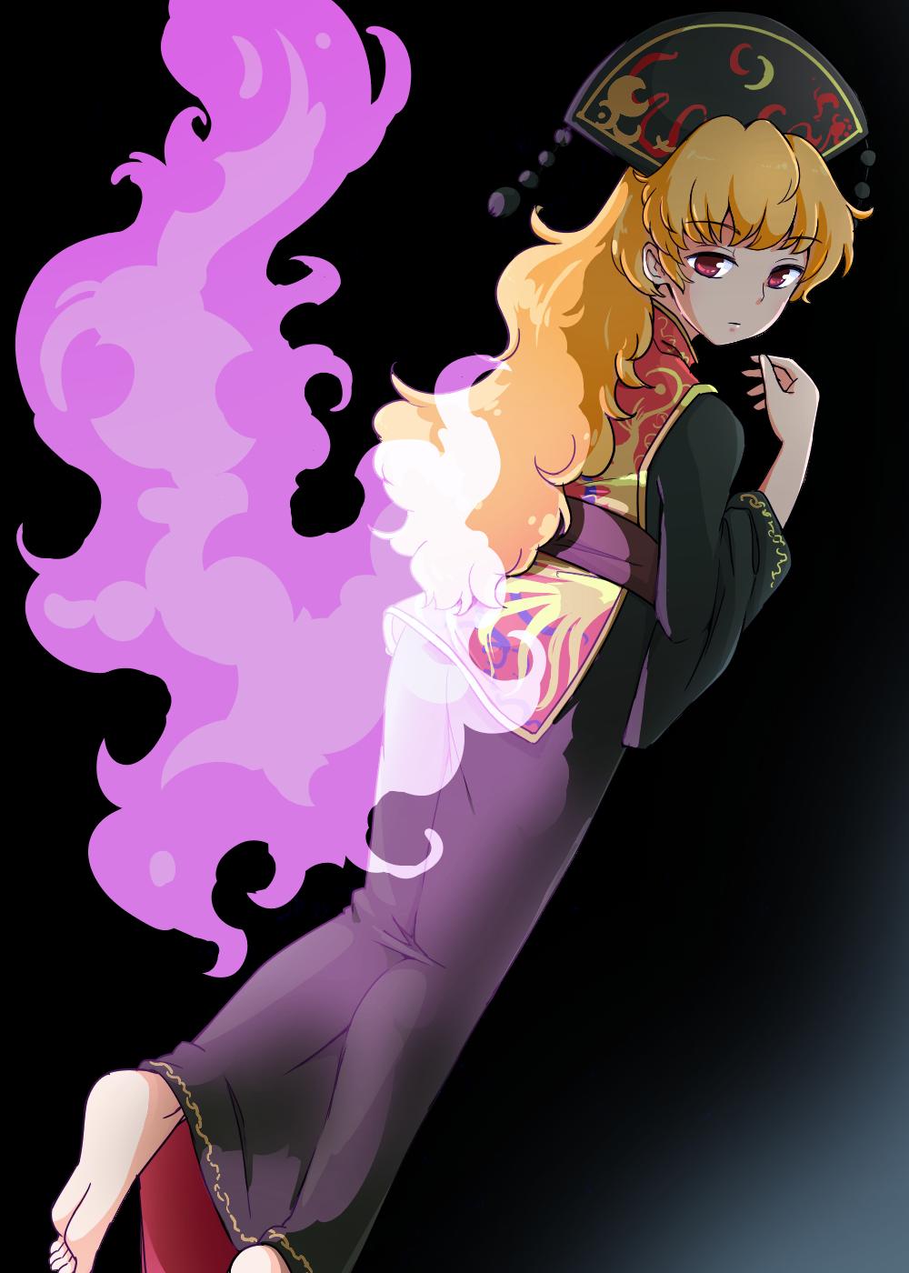 1girl aura bangs barefoot black_background black_dress black_sash blonde_hair commentary_request dress eyebrows_visible_through_hair feet_out_of_frame from_behind gradient gradient_background grey_background hand_up headdress highres itatatata junko_(touhou) long_dress long_hair long_sleeves looking_at_viewer looking_back red_eyes sash solo tabard tassel touhou very_long_hair wide_sleeves