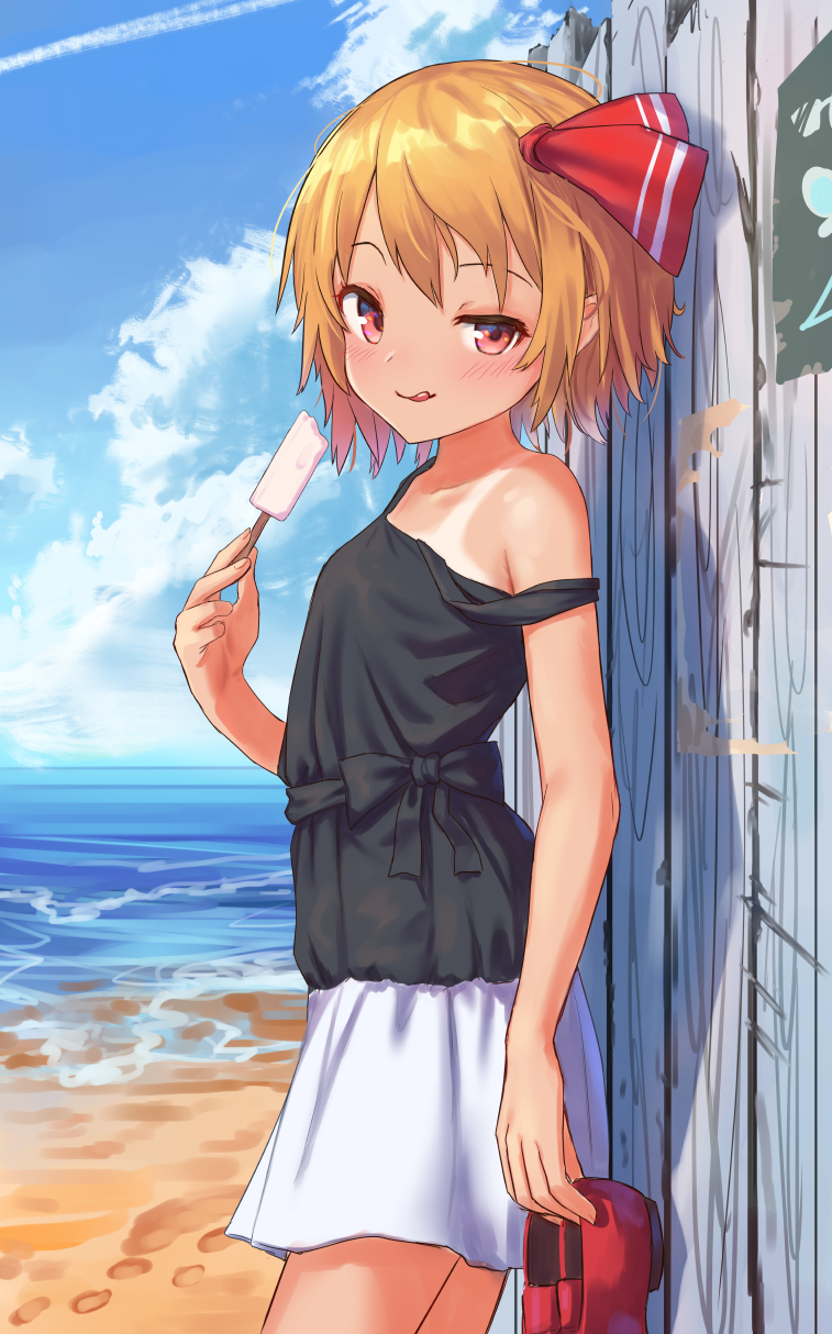 1girl :q alternate_costume bangs bare_shoulders beach black_blouse black_sash blonde_hair blouse blue_sky blush casual clouds commentary_request contemporary cowboy_shot day fence food footprints hair_ribbon highres holding holding_food holding_shoes looking_at_viewer miniskirt outdoors popsicle red_eyes red_footwear red_ribbon ribbon roke_(taikodon) rumia sash shadow shoes short_hair sidelocks skirt sky smile solo standing strap_slip tan tanline tongue tongue_out touhou uneven_eyes white_skirt
