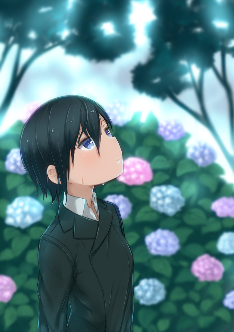 1girl androgynous bangs black_hair black_jacket blue_eyes blurry blurry_background breasts closed_mouth collared_shirt commentary_request expressionless eyebrows_visible_through_hair hair_between_eyes highres jacket kino kino_no_tabi kuroboshi_kouhaku_(style) kyak_bamboo long_sleeves looking_up outdoors partial_commentary plant reverse_trap shirt shirt_under_jacket short_hair small_breasts solo tomboy tree tsurime upper_body wet wet_hair white_shirt