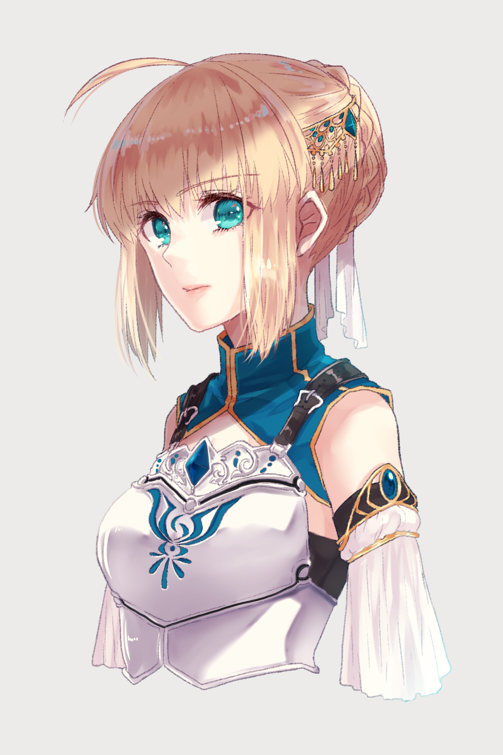 1girl adapted_costume ahoge artoria_pendragon_(all) bangs blonde_hair blue_eyes braided_bun breastplate closed_mouth cropped_torso detached_sleeves eyebrows_visible_through_hair fate/stay_night fate_(series) grey_background hair_ornament highres looking_at_viewer ro96cu saber shiny shiny_hair short_hair sidelocks simple_background solo upper_body white_sleeves