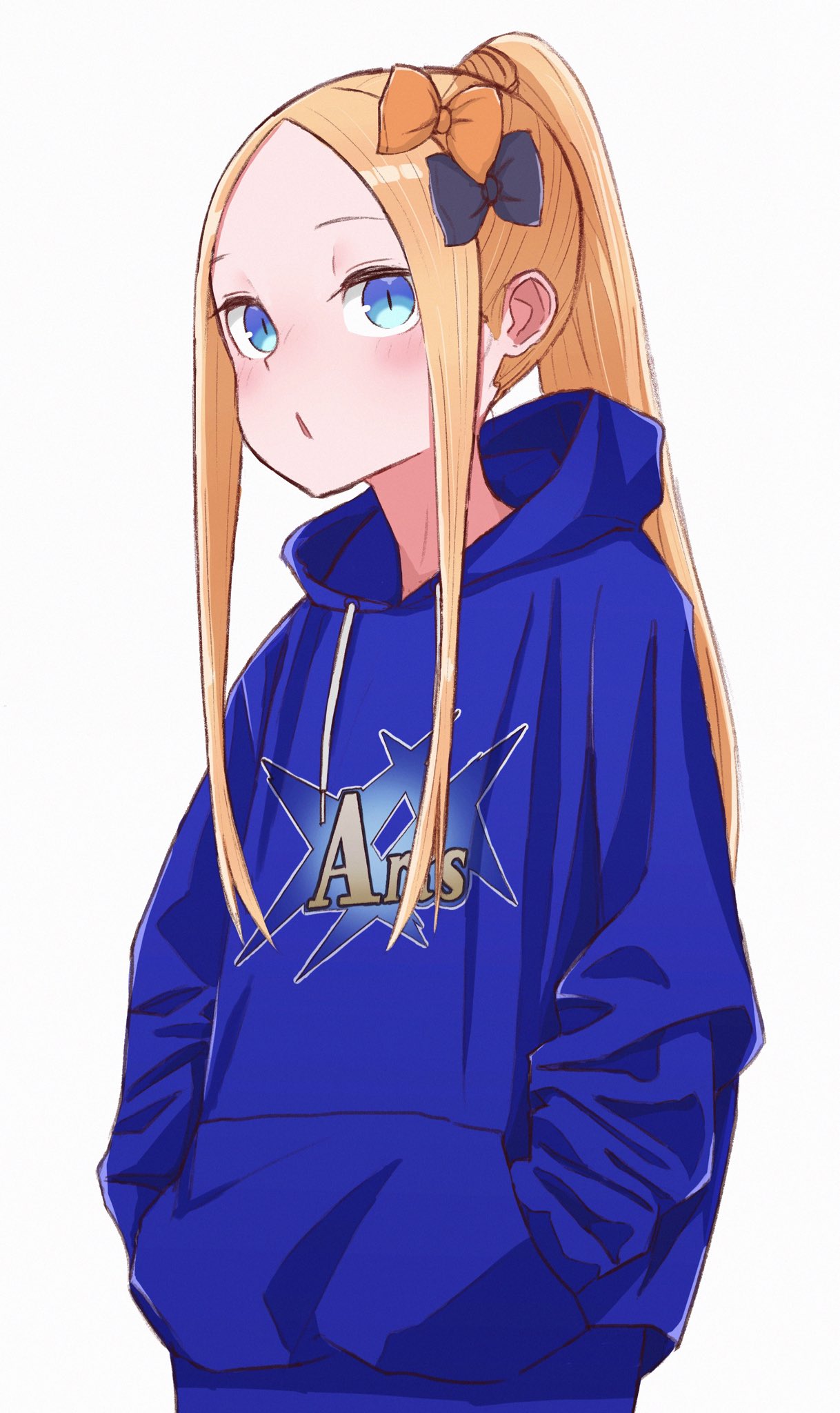 abigail_williams_(fate/grand_order) bangs blonde_hair blue_eyes blush bow fate/grand_order fate_(series) forehead hair_bow hands_in_pockets highres hood hoodie kopaka_(karda_nui) looking_at_viewer open_mouth parted_bangs ponytail simple_background white_background