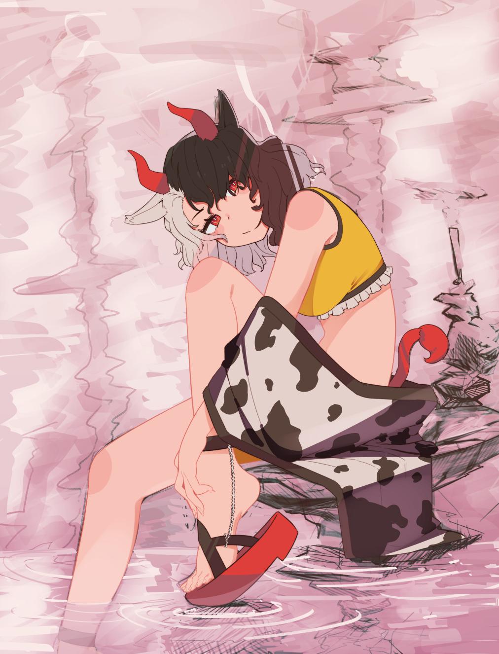 1girl ai_ken animal_ears animal_print bare_shoulders black_hair breasts commentary_request cow_ears cow_horns cow_print cow_tail crop_top feet_out_of_frame frills haori highres horns japanese_clothes knee_up large_breasts looking_at_viewer midriff multicolored_hair off_shoulder pink_background red_eyes red_footwear sandals short_hair silver_hair sitting soaking_feet solo tail thighs touhou two-tone_hair ushizaki_urumi