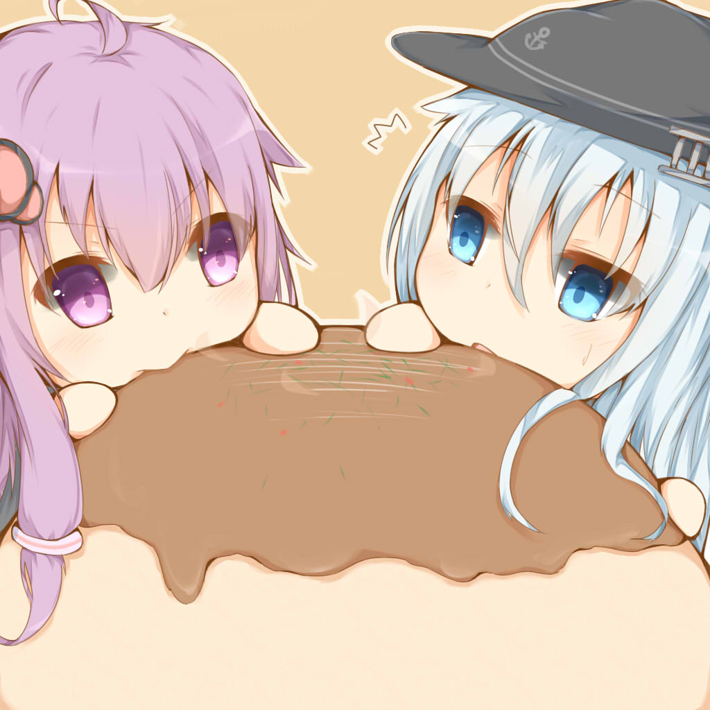 /\/\/\ 2girls ahoge blue_eyes commentary crossover eating food hair_ornament hairclip hat hibiki_(kantai_collection) kantai_collection long_hair multiple_girls purple_hair short_hair_with_long_locks silver_hair sorahachi_(sora823) takoyaki upper_body violet_eyes voiceroid yuzuki_yukari