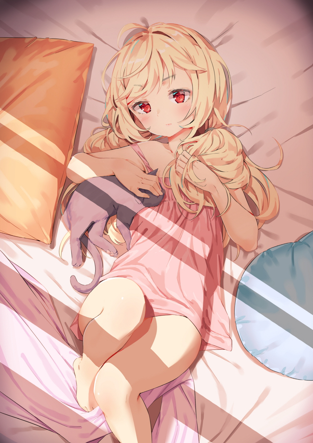 1girl agnamore ahoge animal bangs bare_arms bare_legs bare_shoulders barefoot bed_sheet blonde_hair blush cat closed_mouth collarbone commentary_request dress eyebrows_visible_through_hair feet_out_of_frame highres korean_commentary long_hair lying on_back original pillow pink_dress red_eyes sleeveless sleeveless_dress solo sunlight
