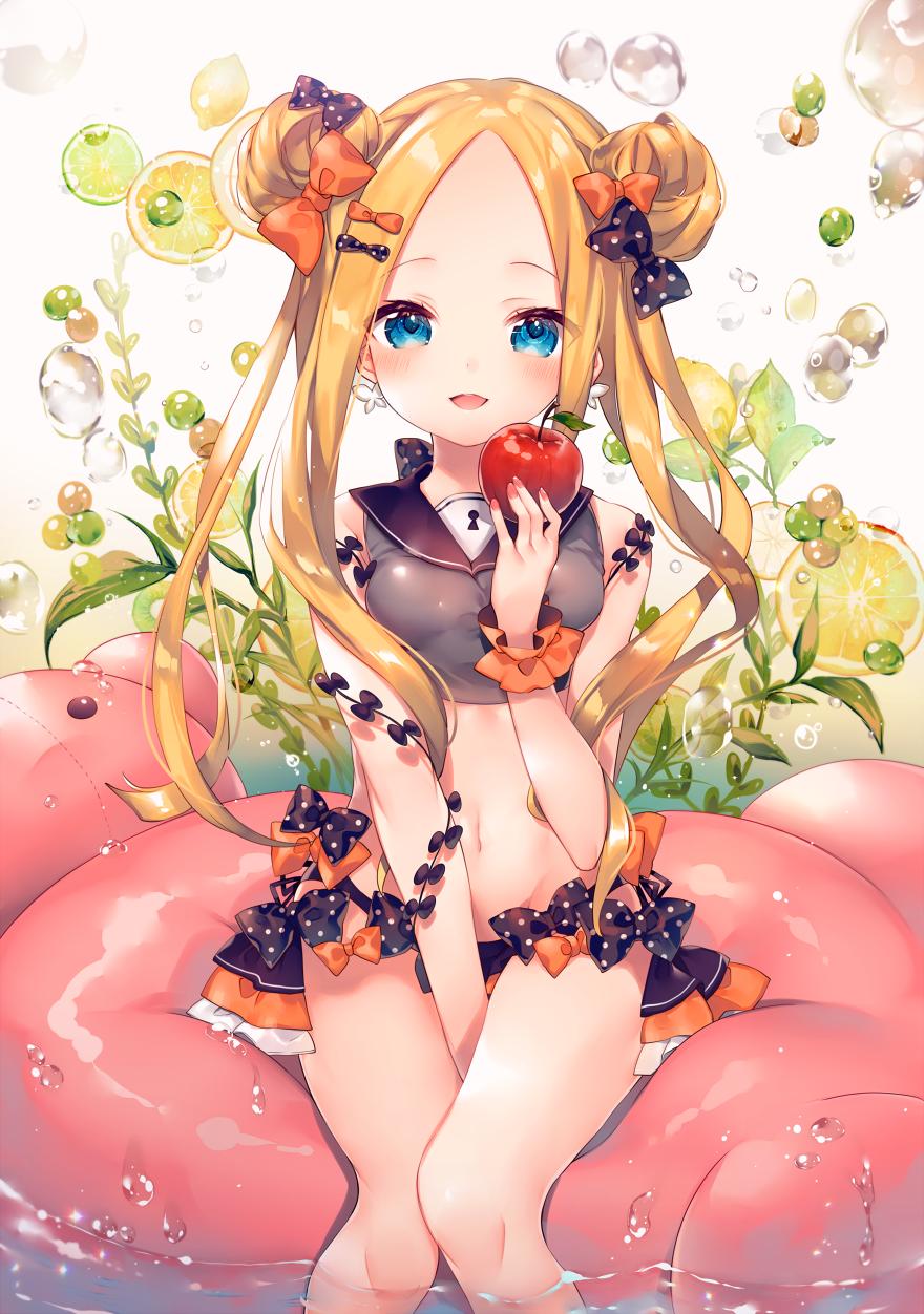 1girl :d abigail_williams_(fate/grand_order) ana_(rznuscrf) apple bangs bare_shoulders between_legs bikini_bottom black_bikini_bottom black_bow black_sailor_collar black_shirt blonde_hair blue_eyes blush bow breasts commentary_request crop_top double_bun fate/grand_order fate_(series) fingernails food forehead fruit groin hair_bow hand_between_legs hand_up highres holding holding_food keyhole lemon lemon_slice lime_slice long_hair nail_polish navel open_mouth orange_bow orange_scrunchie parted_bangs pink_nails polka_dot polka_dot_bow red_apple sailor_collar scrunchie shirt sleeveless sleeveless_shirt small_breasts smile solo very_long_hair water wet wrist_scrunchie