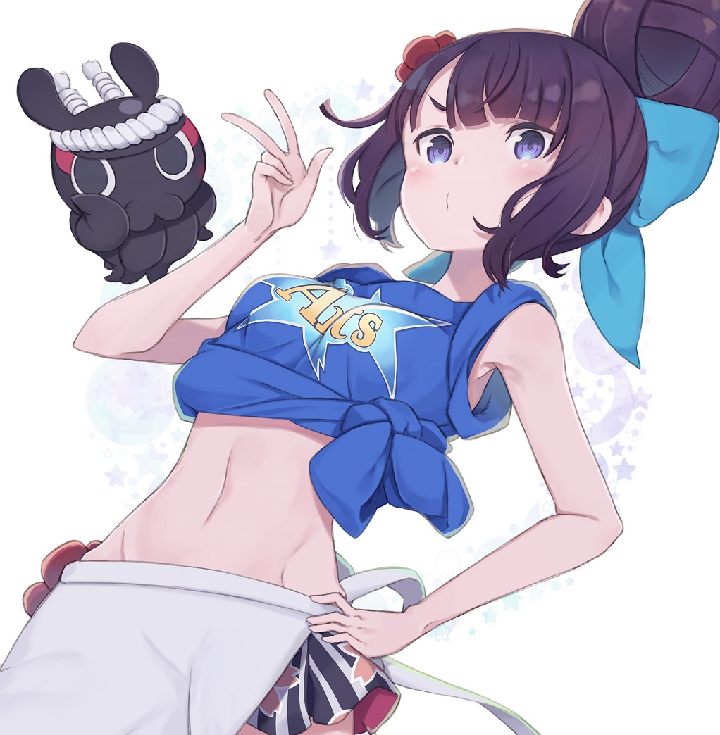 1girl arts_shirt bangs bare_arms bare_shoulders black_hair blue_eyes blue_shirt blush breasts commentary_request fate/grand_order fate_(series) flower from_below hair_flower hair_ornament katsushika_hokusai_(fate/grand_order) looking_at_viewer medium_breasts navel octopus shirt short_hair solo sportswear totatokeke w