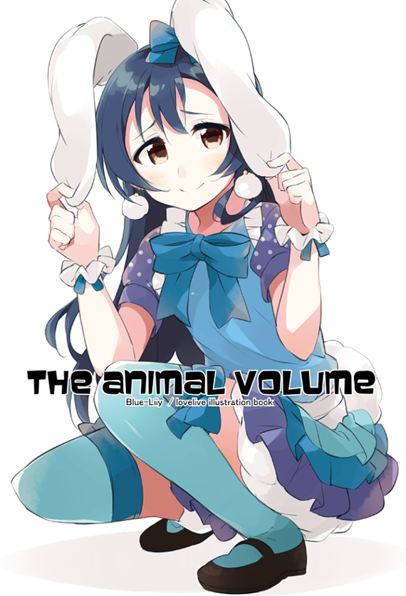 1girl animal_ears bangs blue_hair blue_legwear blush bunny_tail closed_mouth commentary_request earrings fake_animal_ears full_body hair_between_eyes jewelry long_hair looking_at_viewer love_live! love_live!_school_idol_festival love_live!_school_idol_project neck_ribbon rabbit_ears ribbon simple_background smile solo sonoda_umi squatting tail thigh-highs totoki86 white_background yellow_eyes