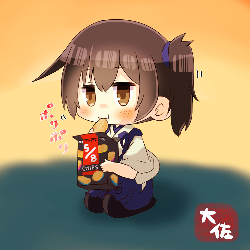 1girl artist_name black_legwear blue_hakama brown_eyes brown_hair chips commentary_request eating eyebrows_visible_through_hair food hair_between_eyes hakama hakama_skirt japanese_clothes kaga_(kantai_collection) kantai_collection motion_lines short_hair side_ponytail smile solo taisa_(kari) tasuki thigh-highs