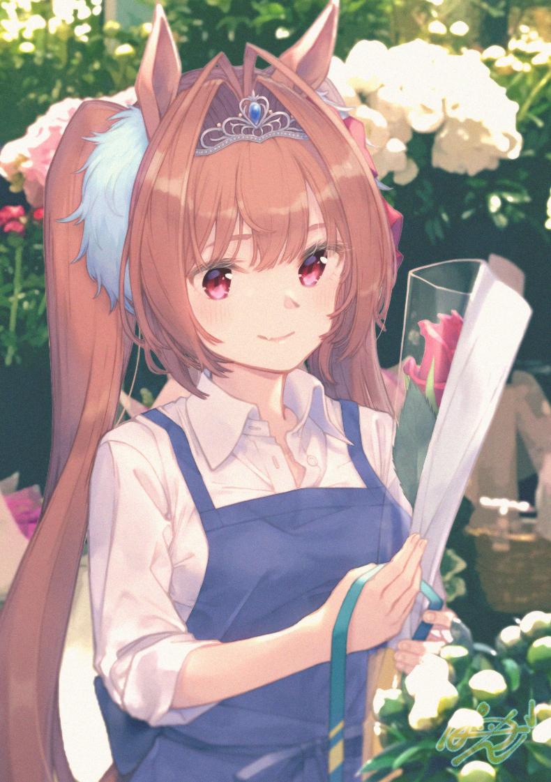 1girl animal_ears apron blue_apron blue_ribbon blurry blush bouquet brown_hair closed_mouth collared_shirt commentary_request daiwa_scarlet depth_of_field flower holding holding_ribbon horse_ears long_hair paayan_(hagakinorock54) photo_background pink_eyes red_flower red_rose ribbon rose shirt smile solo tiara twintails umamusume unbuttoned unbuttoned_shirt very_long_hair white_shirt wing_collar