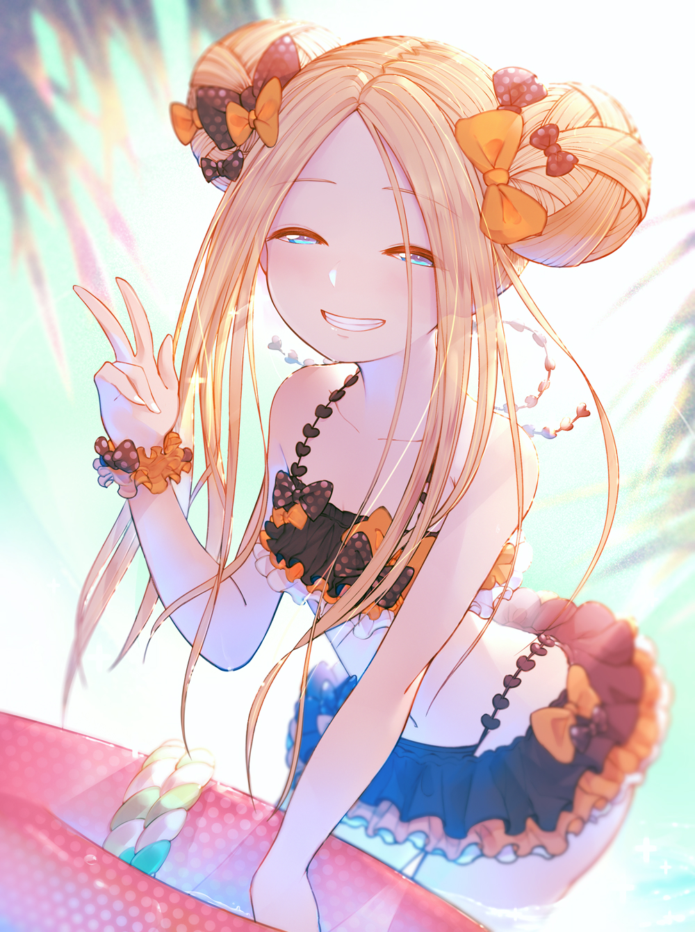 1girl abigail_williams_(fate/grand_order) backlighting bangs bare_shoulders bikini black_bikini black_bow blonde_hair blue_eyes blush bow breasts collarbone double_bun emerald_float fate/grand_order fate_(series) forehead frilled_bikini frills grin hair_bow hand_gesture highres innertube leaning_forward long_hair looking_at_viewer navel orange_bow parted_bangs polka_dot polka_dot_bow small_breasts smile solo swimsuit teko thighs w