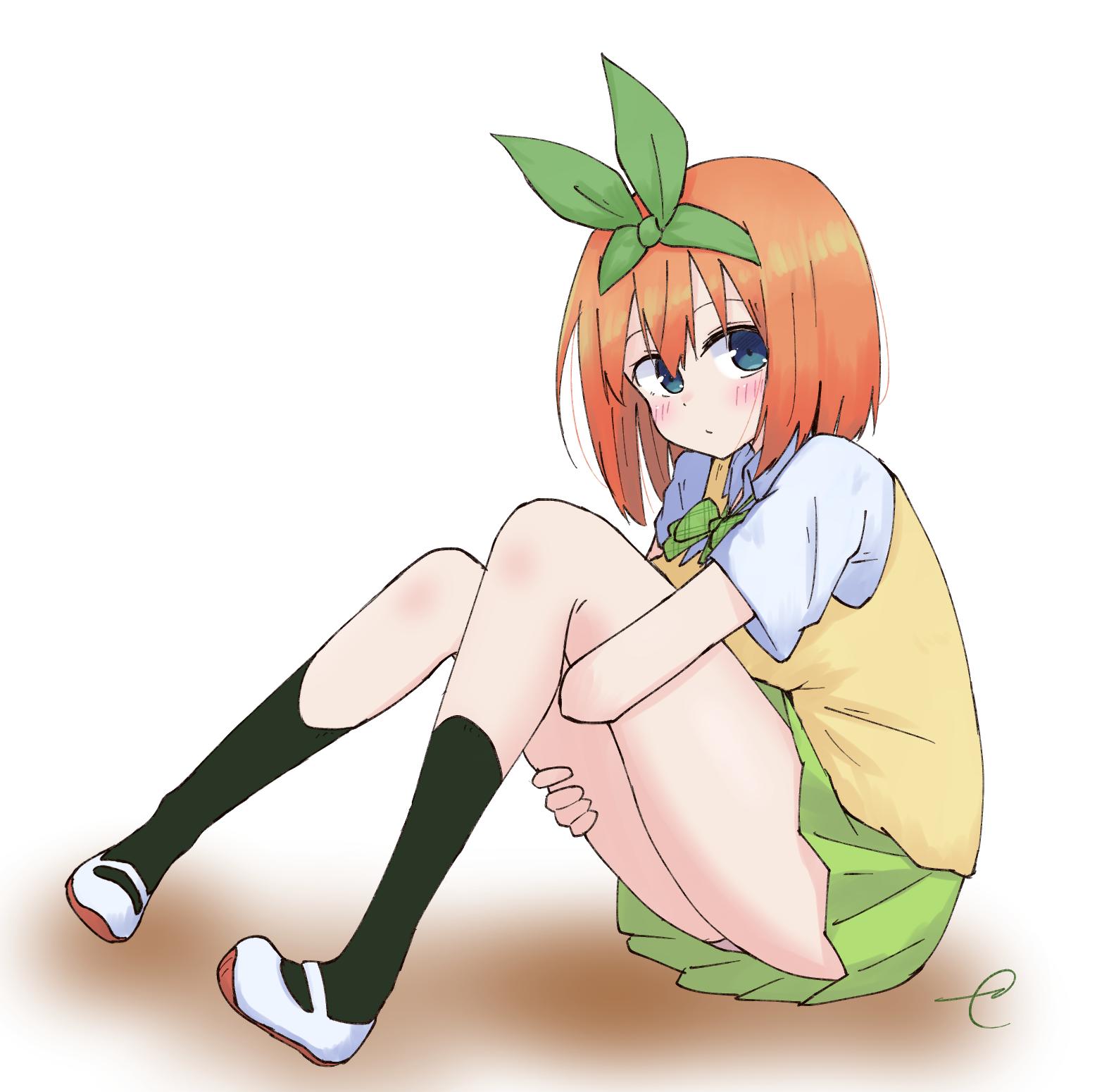 1girl bangs blue_eyes blush bow closed_mouth collared_shirt commentary_request eyebrows_visible_through_hair full_body go-toubun_no_hanayome green_bow green_legwear green_ribbon green_skirt hair_between_eyes hair_ribbon highres kneehighs knees_up kujou_karasuma leg_hug looking_at_viewer nakano_yotsuba orange_hair pleated_skirt ribbon shirt shoes short_sleeves sitting skirt solo sweater_vest uwabaki white_background white_footwear white_shirt