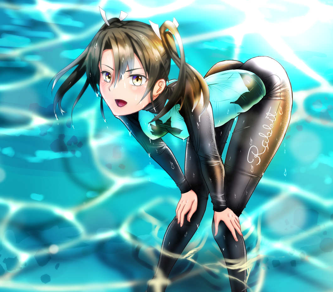 1girl bent_over black_bodysuit bodysuit breasts commentary_request feet_out_of_frame green_eyes grey_hair hands_on_own_knees kantai_collection leaning_forward long_hair looking_at_viewer open_mouth parazan_d rash_guard small_breasts smile solo standing twintails water wet wetsuit zuikaku_(kantai_collection)