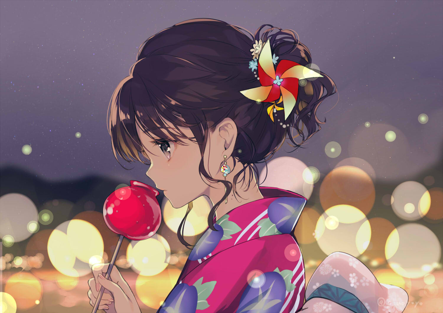 1girl back_bow backlighting bangs black_eyes blurry blurry_background blush bokeh bow candy_apple closed_mouth commentary_request depth_of_field earrings eyebrows_visible_through_hair food from_side gin_(oyoyo) holding holding_sword holding_weapon japanese_clothes jewelry kimono looking_down nail_polish night night_sky original outdoors pink_kimono pink_nails pinwheel_hair_ornament print_kimono profile revision short_hair short_ponytail sky solo sword weapon yukata