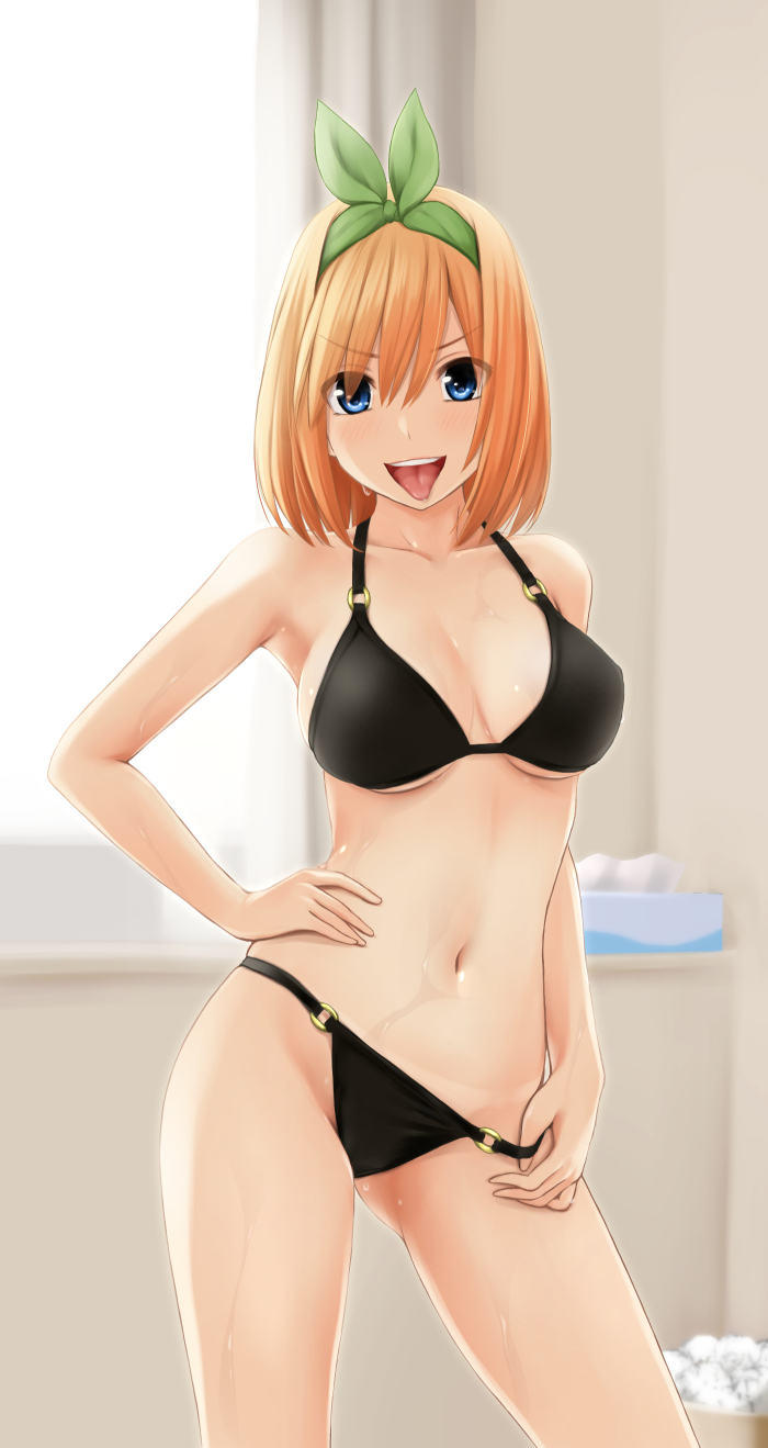 1girl bangs bare_shoulders bikini black_bikini blue_eyes blush breasts collarbone commentary_request eyebrows_visible_through_hair go-toubun_no_hanayome green_ribbon hair_between_eyes hair_ribbon highres looking_at_viewer nakano_yotsuba navel nonaka_ritsu open_mouth orange_hair ribbon smile solo swimsuit tongue tongue_out