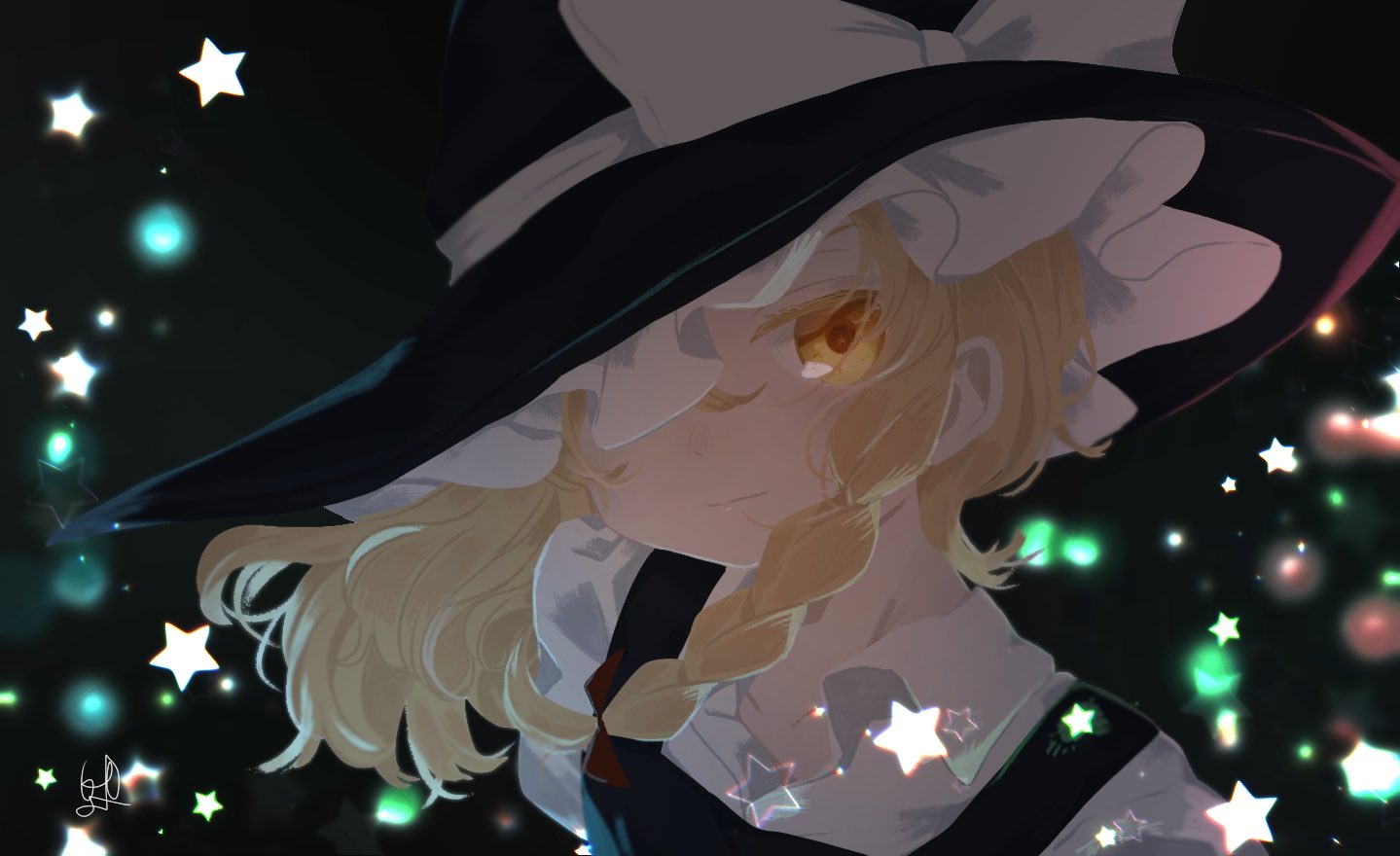 1girl abukawa_honpo black_background black_dress blonde_hair blurry blurry_background bokeh bow braid closed_mouth commentary depth_of_field dress hair_ribbon hat hat_bow hat_over_one_eye kirisame_marisa long_hair puffy_sleeves red_ribbon ribbon signature smile solo star starry_background touhou upper_body white_bow witch_hat yellow_eyes
