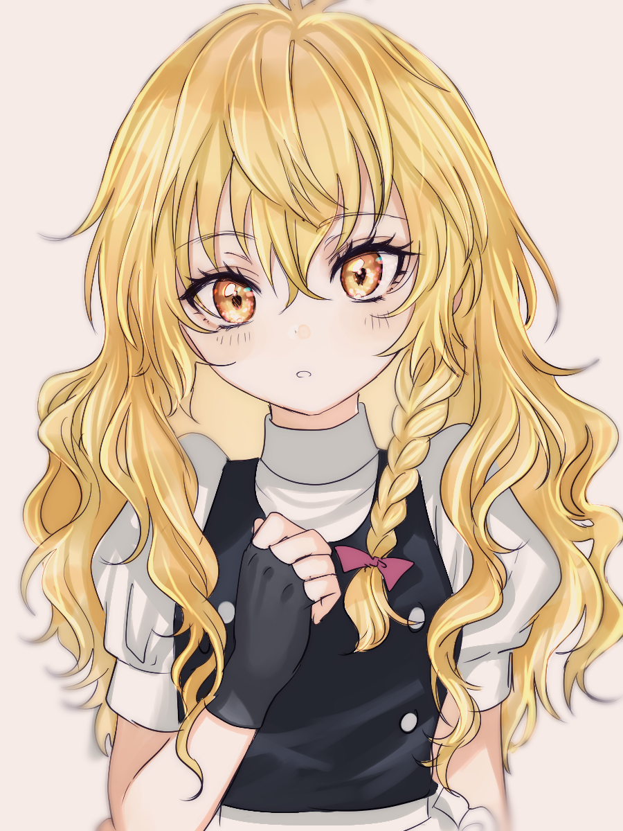 1girl bangs black_gloves black_vest blonde_hair blush bow braid clenched_hand commentary eyebrows_visible_through_hair eyelashes fingerless_gloves gloves grey_background hair_between_eyes hair_bow hand_on_own_chest hand_up highres kirisame_marisa long_hair looking_at_viewer no_hat no_headwear parted_lips puffy_short_sleeves puffy_sleeves purple_bow rosette_(roze-ko) shirt short_sleeves simple_background single_braid solo touhou upper_body vest white_shirt yellow_eyes