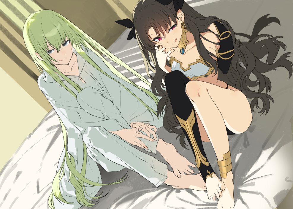 1girl 1other akinashi_yuu androgynous anklet asymmetrical_legwear bangs barefoot black_ribbon bow breasts brown_hair collarbone commentary_request dutch_angle earrings enkidu_(fate/strange_fake) eyebrows_visible_through_hair fate/grand_order fate/strange_fake fate_(series) feet feet_together green_eyes green_hair hair_between_eyes hair_bow hand_up holding_leg hoop_earrings indoors ishtar_(fate/grand_order) jewelry knee_to_chest legs licking_lips long_hair on_bed parted_bangs red_eyes ribbon robe shadow sidelocks single_thighhigh sitting small_breasts thigh-highs toeless_legwear tongue tongue_out very_long_hair