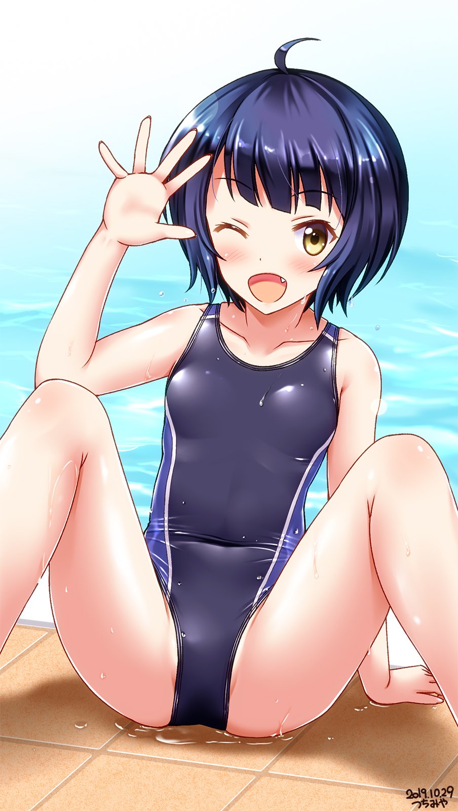 1girl antenna_hair arms_up artist_name black_hair black_swimsuit blue_swimsuit blush breasts collarbone competition_swimsuit covered_navel cowboy_shot dated fang gochuumon_wa_usagi_desu_ka? highleg highleg_swimsuit highres jouga_maya looking_at_viewer one-piece_swimsuit open_mouth outdoors pool poolside short_hair simple_background sitting skindentation small_breasts solo swimsuit tsuchimiya water wet wet_clothes wet_swimsuit yellow_eyes