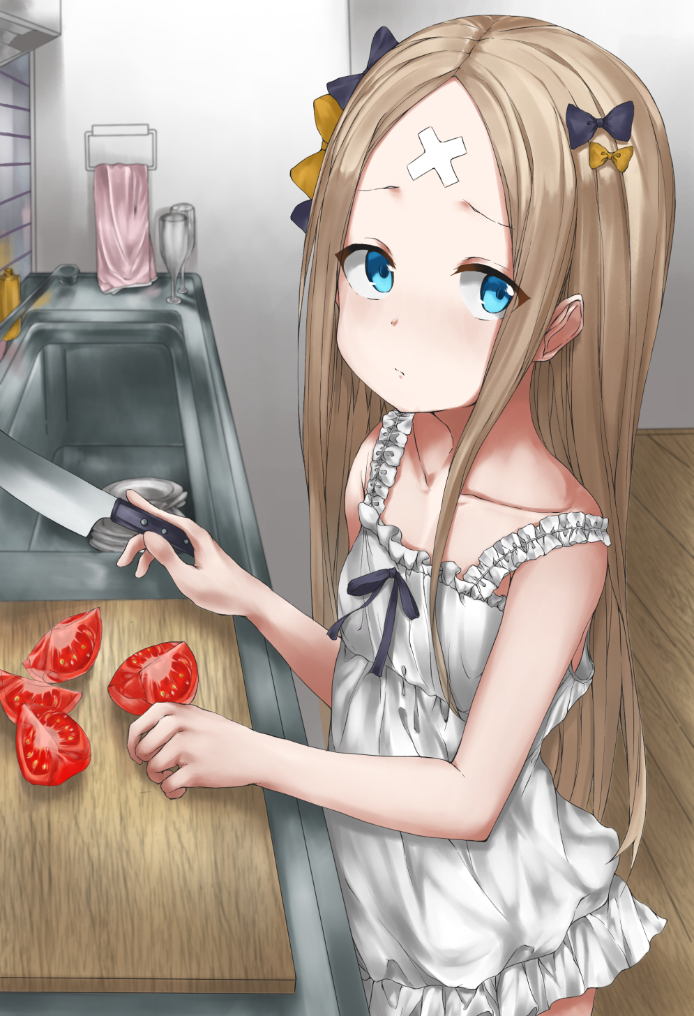 1girl abigail_williams_(fate/grand_order) alternate_costume bangs bare_shoulders black_bow blonde_hair blue_eyes bow collarbone commentary_request fate/grand_order fate_(series) flat_chest glass hair_bow highres holding holding_knife indoors kitchen knife long_hair looking_at_viewer orange_bow parted_bangs parusu_(ehyfhugj) sink solo tomato very_long_hair