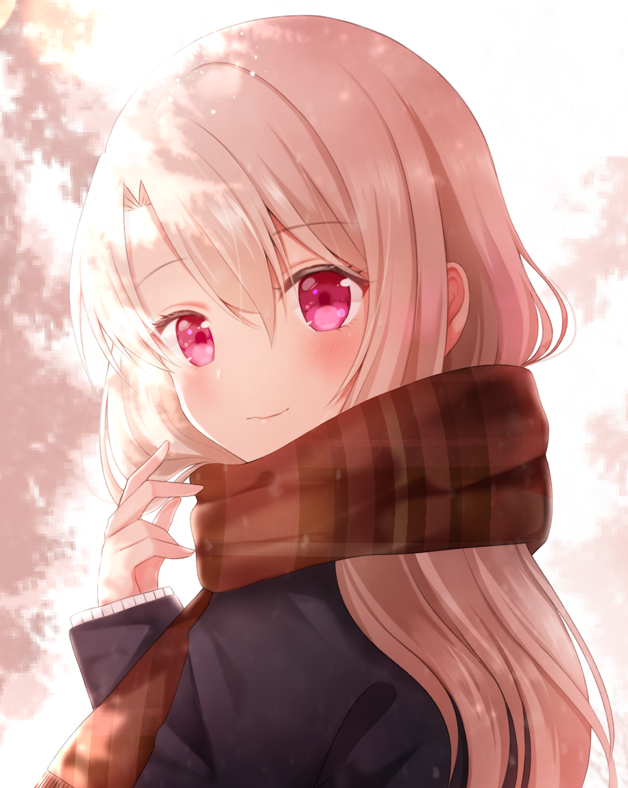 1girl blush eyebrows_visible_through_hair fate/kaleid_liner_prisma_illya fate_(series) hair_between_eyes illyasviel_von_einzbern long_hair long_sleeves looking_at_viewer nasii red_eyes red_scarf scarf smile solo white_hair